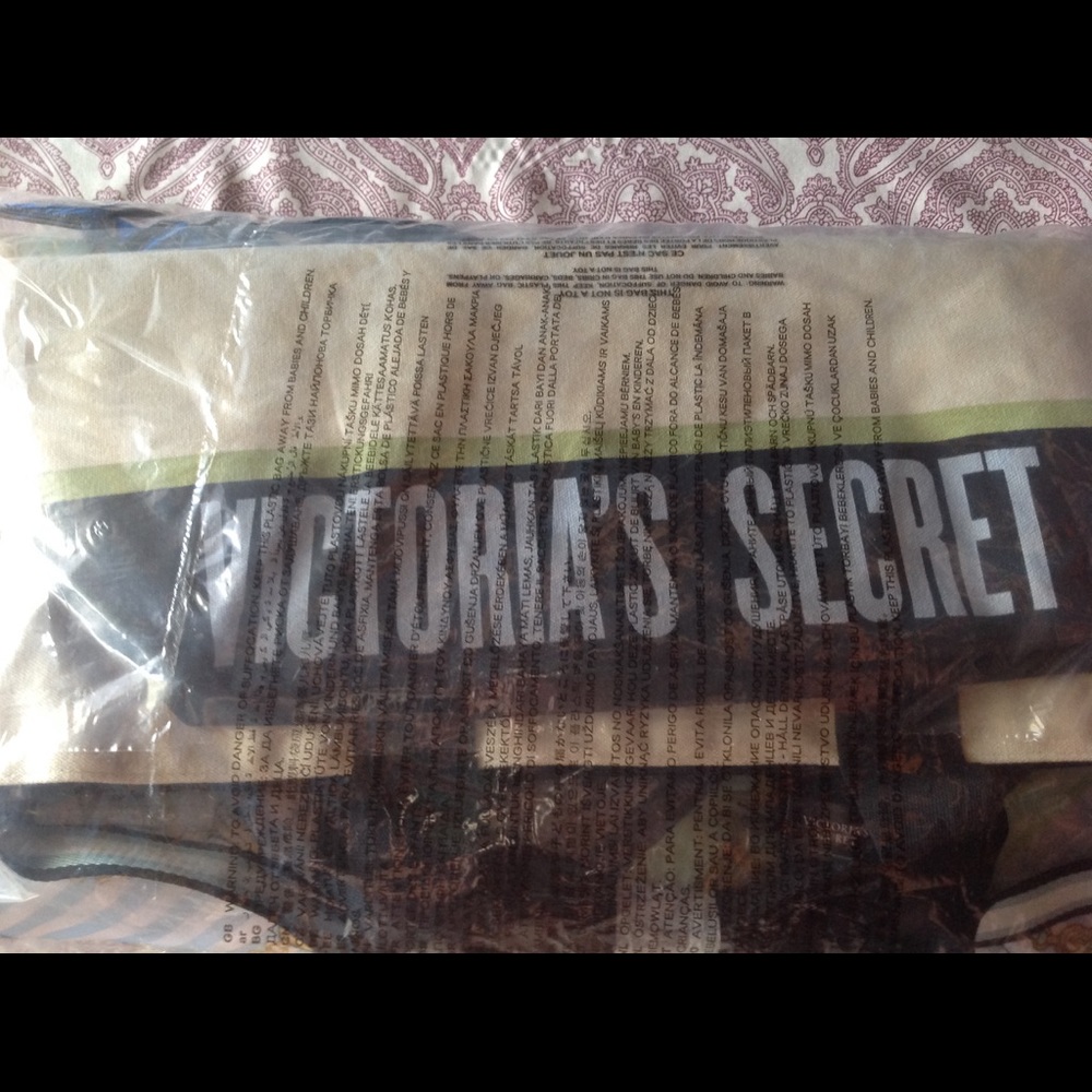 NWT 3 PC Victoria's Secret Beach & Picnic Tote Bundle - Picture 5 of 8